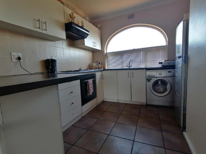 2 Bedroom Property for Sale in Goodwood Park Western Cape